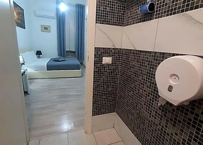 The Shelter In Hotel